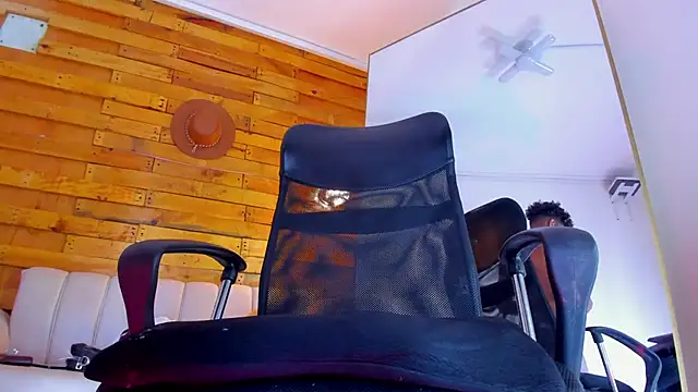 dubois men online show from 10/07/25, 08:17