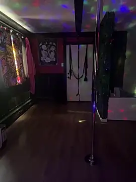 Snapshot of Luluof chatting on 03/21/25, 02:51 Luluof online show from 03/21/25, 02:51