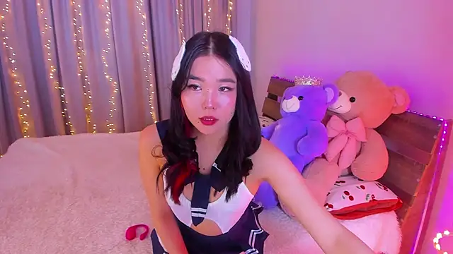 Dollyaa online show from 12/17/25, 01:50