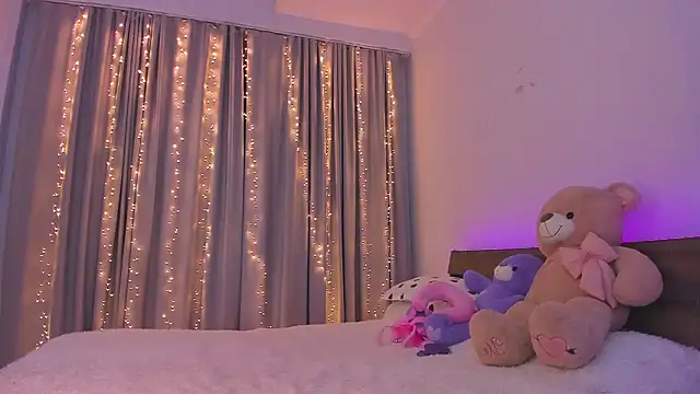 Snapshot of Dollyaa chatting on 02/05/26, 01:43 Dollyaa online show from 02/05/26, 01:43