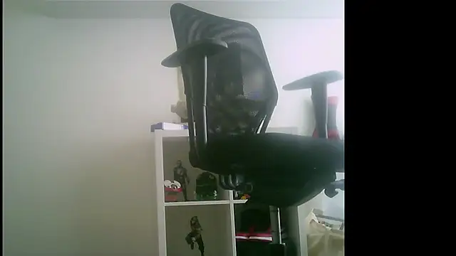 Snapshot of HotInMyAss chatting on 10/03/25, 10:45 HotInMyAss online show from 10/03/25, 10:45