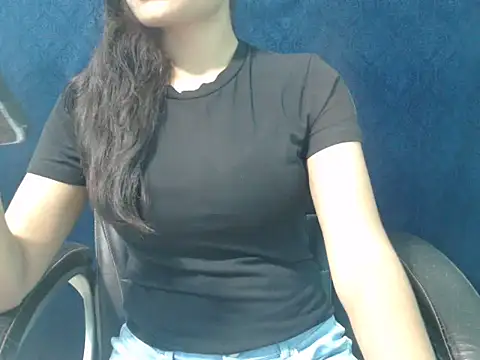 Yashi online show from 10/16/25, 01:34