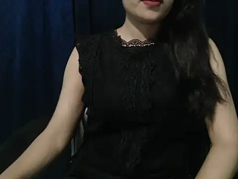 Snapshot of Yashi chatting on 04/17/26, 04:32 Yashi online show from 04/17/26, 04:32