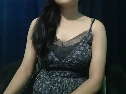 Snapshot of Yashi chatting on 04/19/26, 05:23 Yashi online show from 04/19/26, 05:23