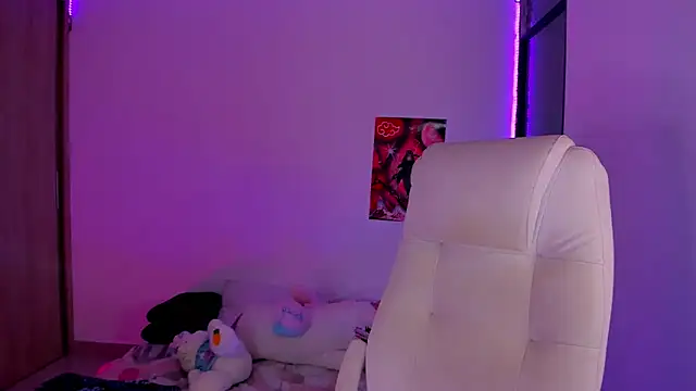 Cheelsea  online show from 02/22/25, 04:40