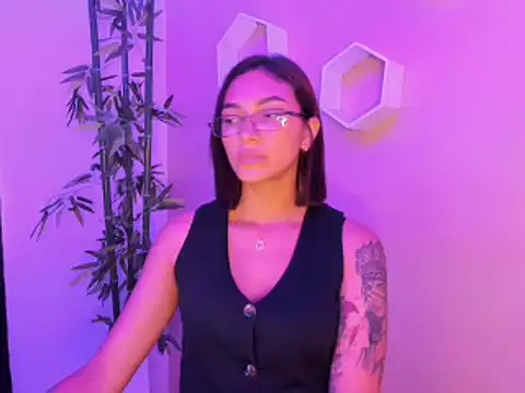 ASIAM BRUNET online show from 05/12/26, 04:04