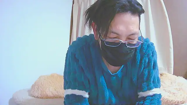 Snapshot of Hideen-real-face chatting on 02/23/25, 11:55 Hideen-real-face online show from 02/23/25, 11:55