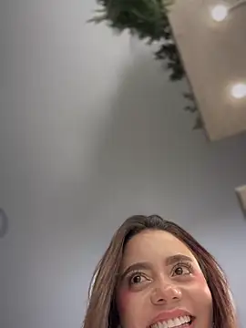 Snapshot of Aryrosee chatting on 01/12/25, 12:49 Aryrosee online show from 01/12/25, 12:49