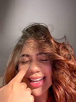 Snapshot of Aryrosee chatting on 02/24/26, 07:34 Aryrosee online show from 02/24/26, 07:34