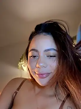 Snapshot of Aryrosee chatting on 04/02/26, 01:36 Aryrosee online show from 04/02/26, 01:36