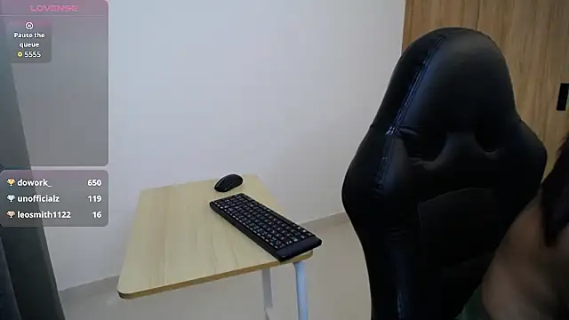 Snapshot of karoll_marquez chatting on 02/03/26, 02:53 karoll marquez online show from 02/03/26, 02:53