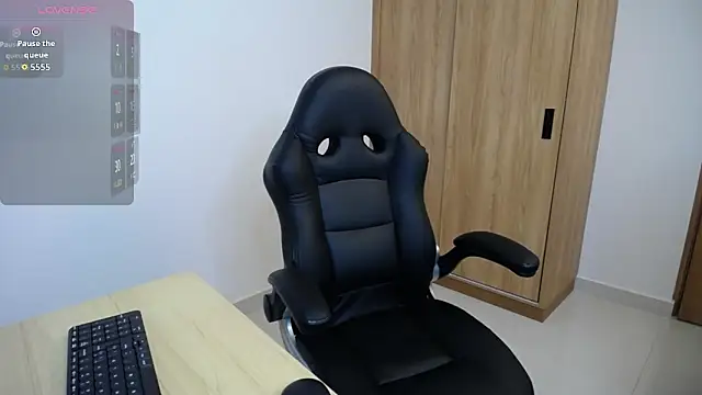 Snapshot of karoll_marquez chatting on 03/06/26, 05:53 karoll marquez online show from 03/06/26, 05:53