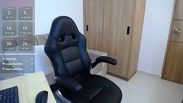 Snapshot of karoll_marquez chatting on 04/05/26, 03:58 karoll marquez online show from 04/05/26, 03:58