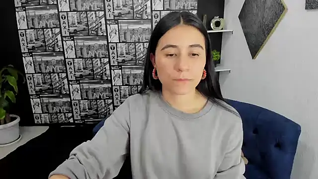 ChloeTurner  online show from 03/18/25, 05:53