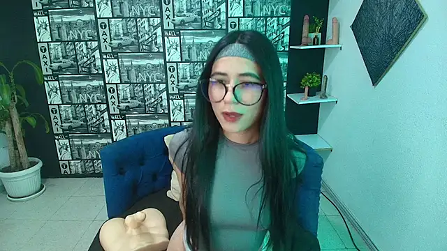 ChloeTurner  online show from 11/06/25, 01:23