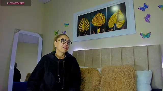 emagarcia online show from 10/06/25, 01:19