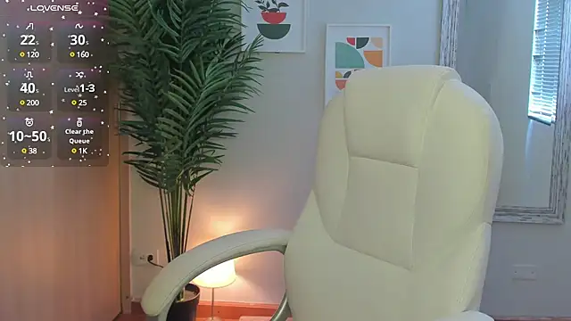 Snapshot of Elena_Ruiz chatting on 12/12/24, 07:37 Elena Ruiz online show from 12/12/24, 07:37