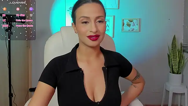 Snapshot of Elena_Ruiz chatting on 03/06/25, 10:15 Elena Ruiz online show from 03/06/25, 10:15