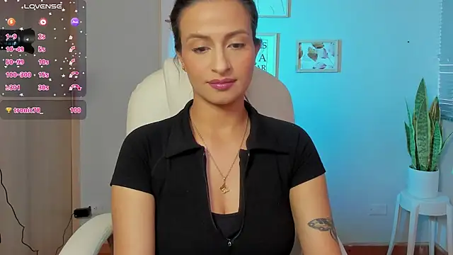 Snapshot of Elena_Ruiz chatting on 03/14/25, 08:06 Elena Ruiz online show from 03/14/25, 08:06