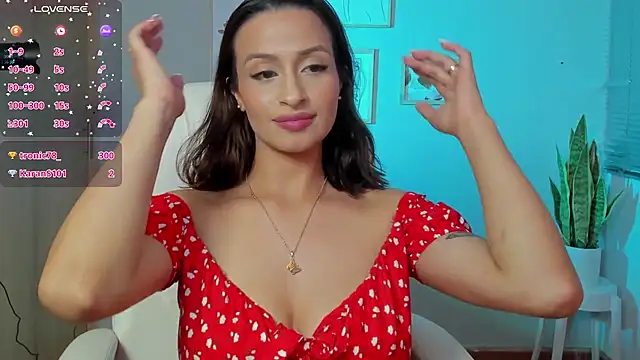 Snapshot of Elena_Ruiz chatting on 03/19/25, 11:14 Elena Ruiz online show from 03/19/25, 11:14