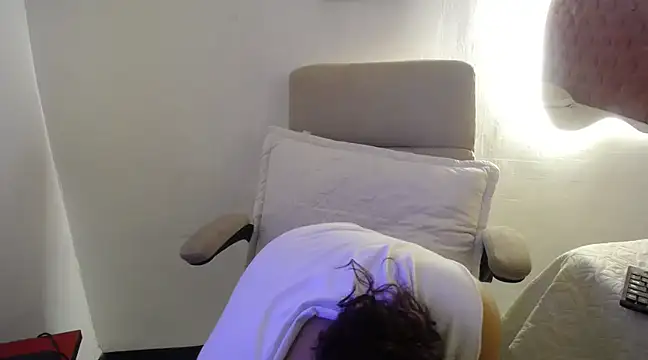 LAURA SMIITH online show from 03/19/25, 06:55