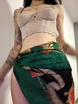 Snapshot of roxi_katty chatting on 10/05/25, 12:53 roxi katty online show from 10/05/25, 12:53