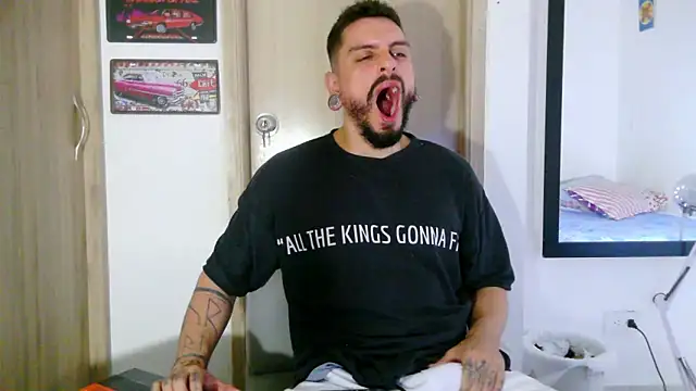 Aaron kwok28 online show from 03/26/26, 01:44