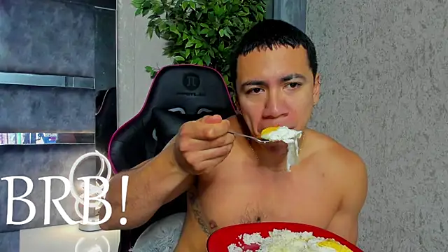 Snapshot of marc_ginale chatting on 12/05/25, 05:42 marc ginale online show from 12/05/25, 05:42