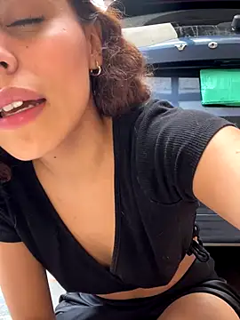 Katee Jones online show from 10/04/25, 07:45