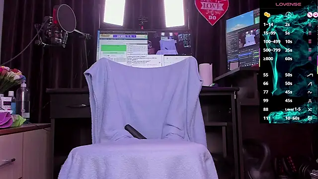 Raissa sky26 online show from 03/08/25, 03:39