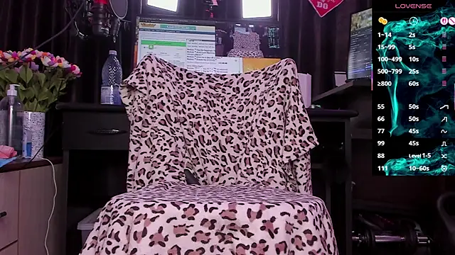 Raissa sky26 online show from 10/31/25, 03:51