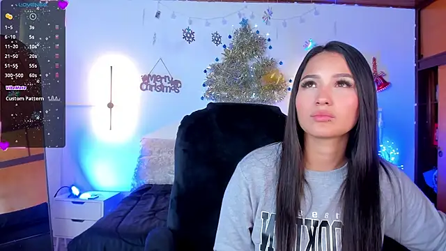Snapshot of _gaby2 chatting on 12/21/24, 12:38  gaby2 online show from 12/21/24, 12:38