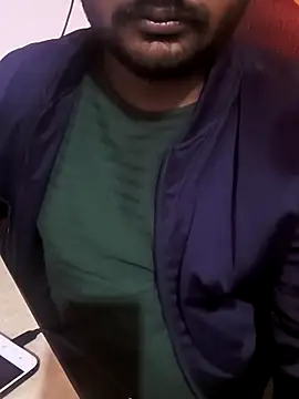 Snapshot of manoj_master chatting on 11/14/25, 07:23 manoj master online show from 11/14/25, 07:23