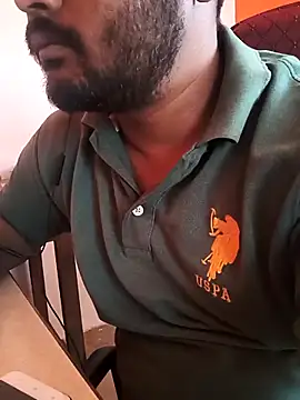 Snapshot of manoj_master chatting on 11/18/25, 08:30 manoj master online show from 11/18/25, 08:30