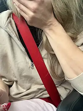 mollywilde online show from 02/26/25, 09:32