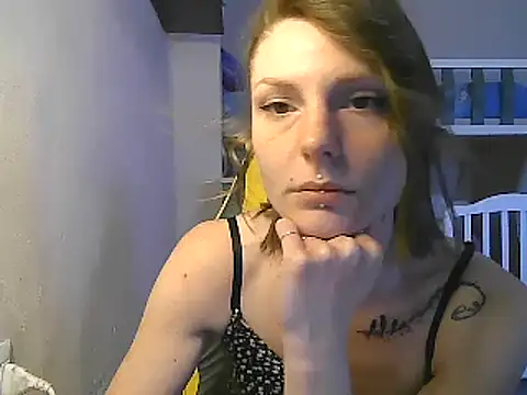 Feli blue online show from 02/17/25, 11:55