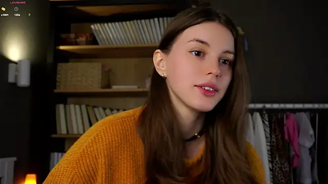 Snapshot of DarylBarks chatting on 10/21/25, 01:28 DarylBarks online show from 10/21/25, 01:28