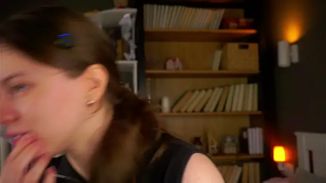 Snapshot of DarylBarks chatting on 11/30/25, 01:20 DarylBarks online show from 11/30/25, 01:20