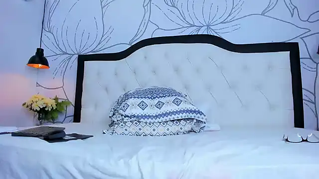 margot smith  online show from 12/14/24, 03:36