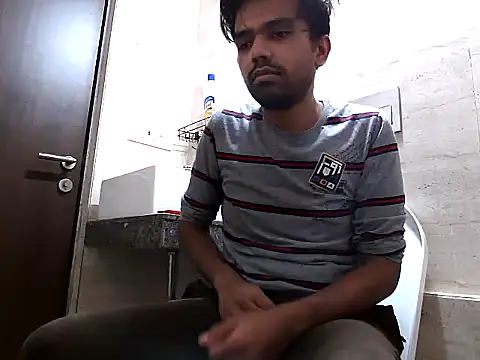 Snapshot of BoyzaraHatke chatting on 07/19/26, 12:03 BoyzaraHatke online show from 07/19/26, 12:03