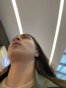 Holly Play online show from 11/09/25, 07:06