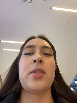 Holly Play online show from 12/20/25, 12:12