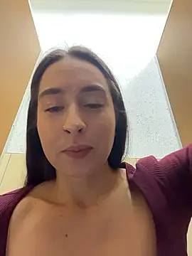 Holly Play online show from 01/10/26, 12:18