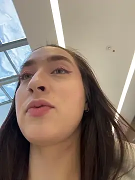 Holly Play online show from 02/12/26, 09:15