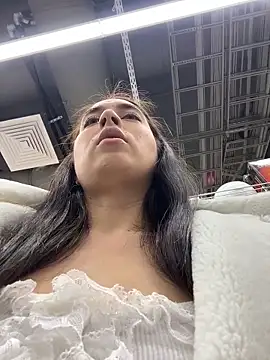 Holly Play online show from 02/27/26, 12:05