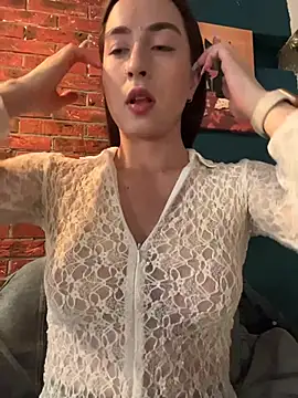 Snapshot of Holly_Play chatting on 07/15/26, 09:58 Holly Play online show from 07/15/26, 09:58