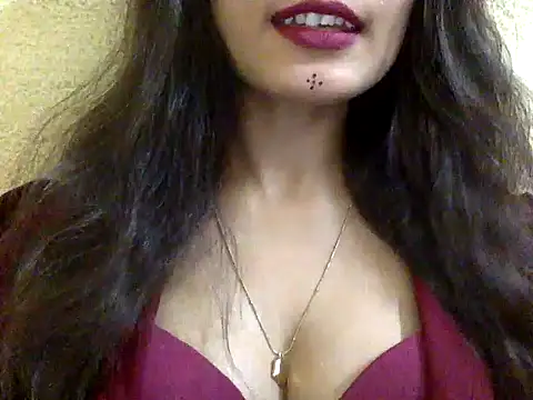 Snapshot of krati74 chatting on 02/14/25, 12:25 krati74 online show from 02/14/25, 12:25