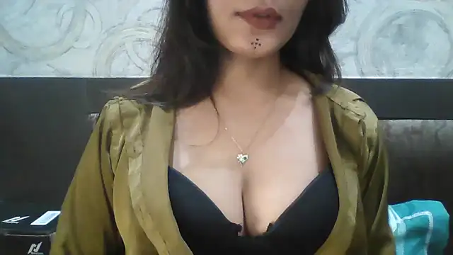 Snapshot of krati74 chatting on 11/28/25, 01:03 krati74 online show from 11/28/25, 01:03