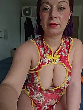 Snapshot of Chaudesquirt chatting on 02/21/26, 01:12 Chaudesquirt online show from 02/21/26, 01:12