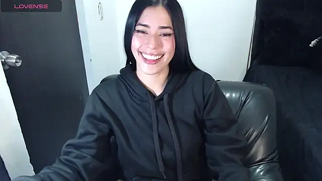 LESLIEBLACK  online show from 01/24/25, 02:49